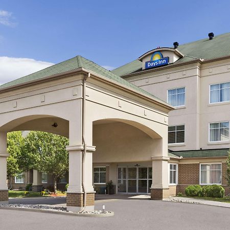 Days Inn By Wyndham Ottawa Airport Exterior foto
