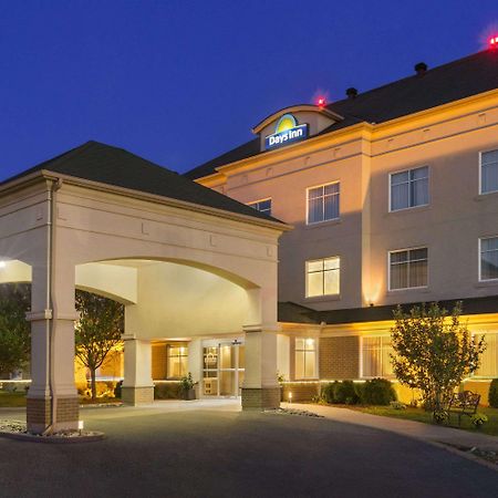 Days Inn By Wyndham Ottawa Airport Exterior foto