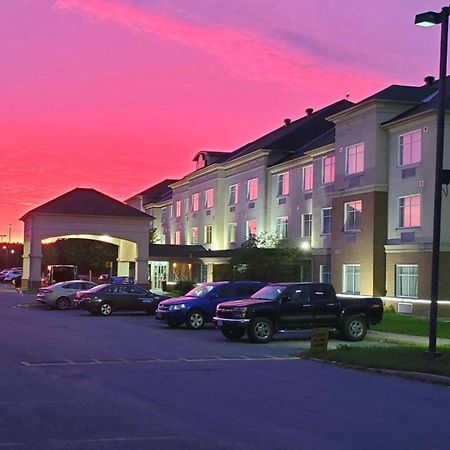 Days Inn By Wyndham Ottawa Airport Exterior foto